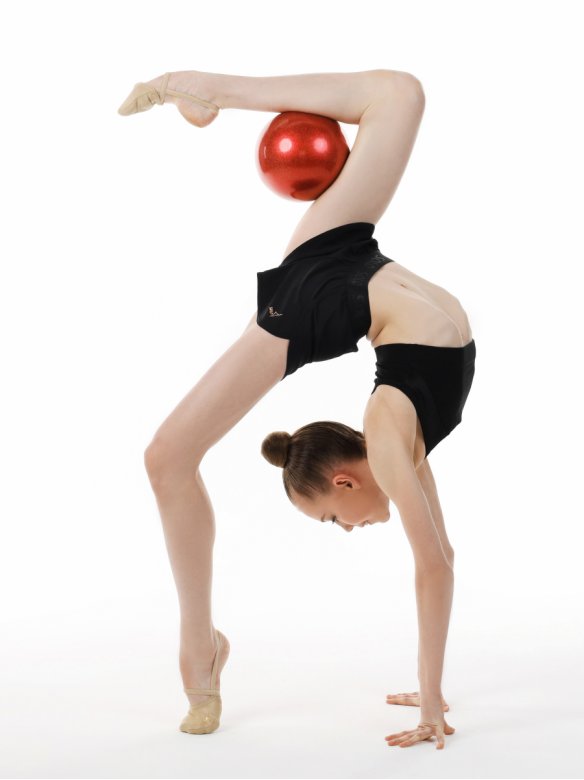 Топ спортивный на тонких бретелях «Total Black»