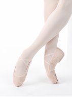 Балетные мягкие туфли средней закрытости из стретч-ткани пудровые