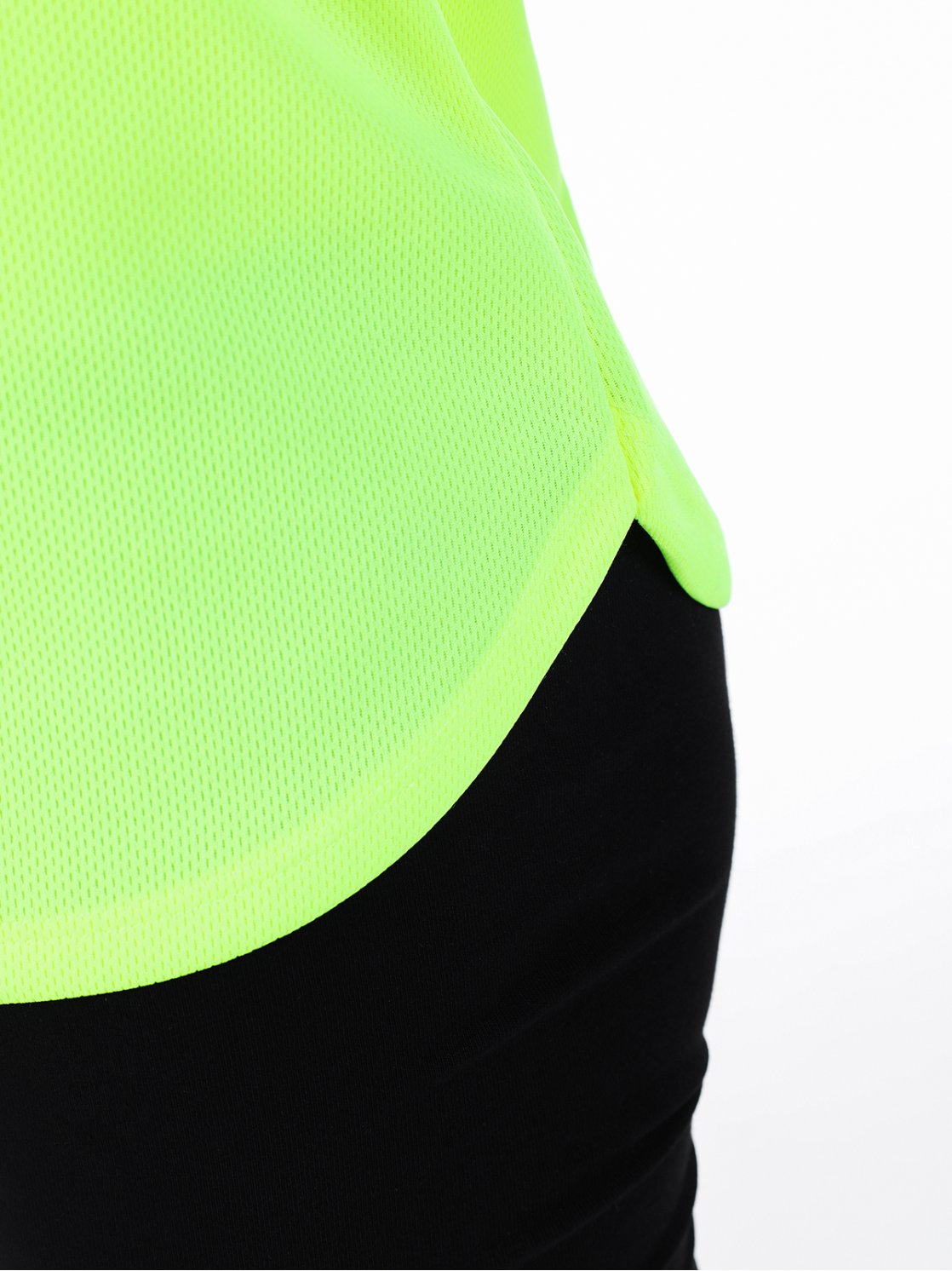 Майка с закрытыми лопатками из полиэфира желтая