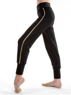 Гимнастические брюки «Триумф» черные из футера