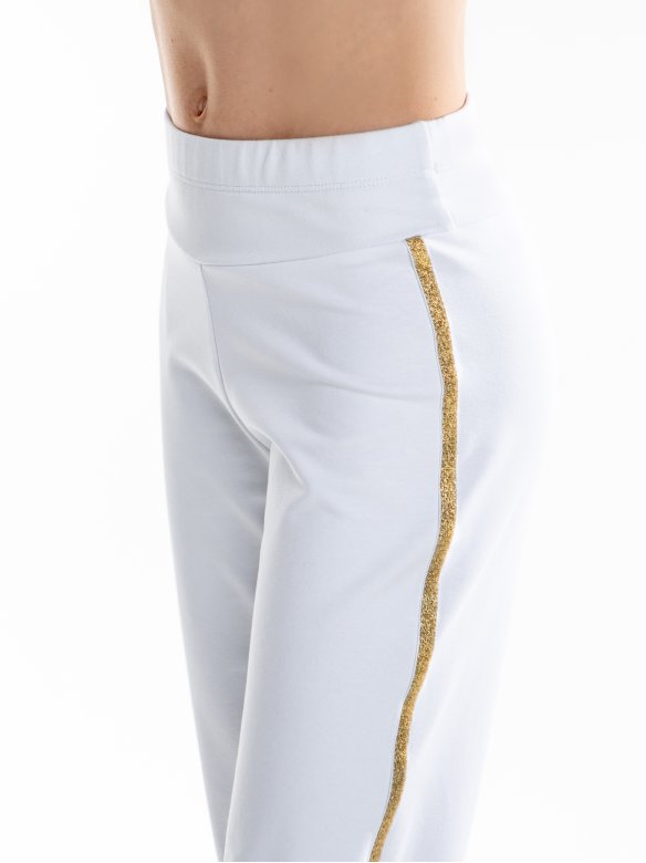 Гимнастические брюки «Триумф» белые из футера